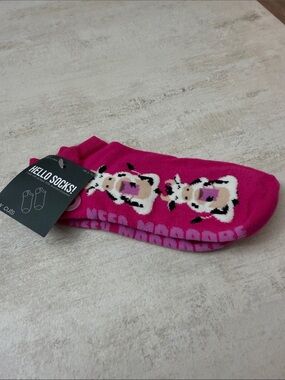 Women's No-Show Pink Cow Print Socks